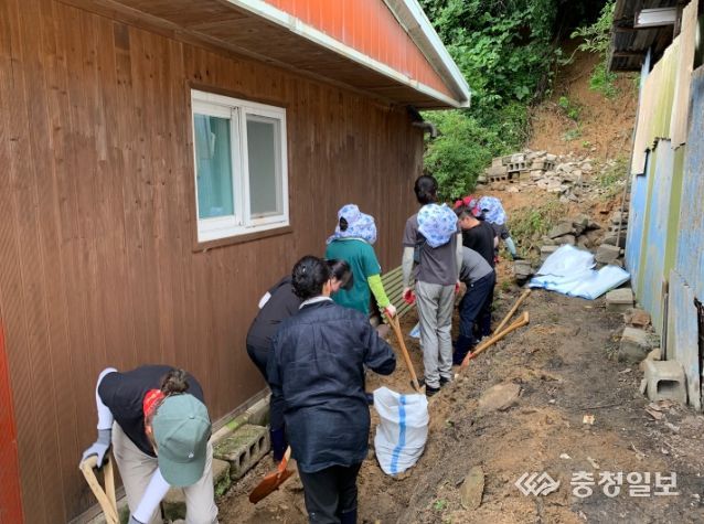 폭우 피해지역 찾아 복구활동